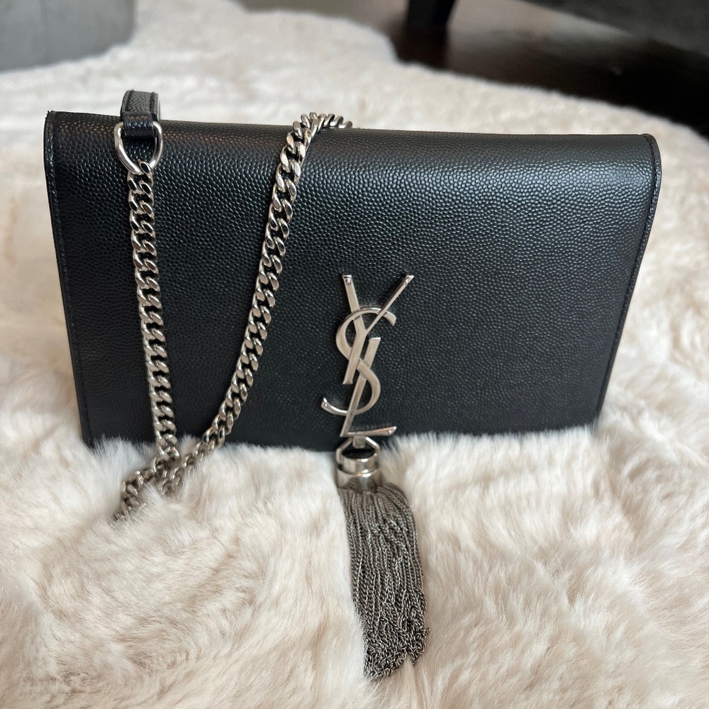 Saint Laurent Kate YSL Monogram Grain de Poudre Wallet on Chain